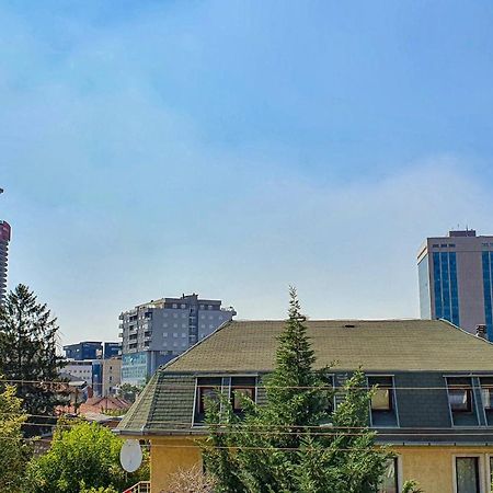 Zogu Apartments - Downtown 普里什蒂纳 外观 照片