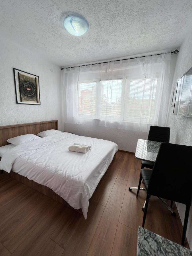 Zogu Apartments - Downtown 普里什蒂纳 外观 照片